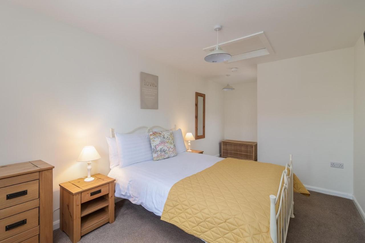 The Grainary Cottages Scarborough Bagian luar foto