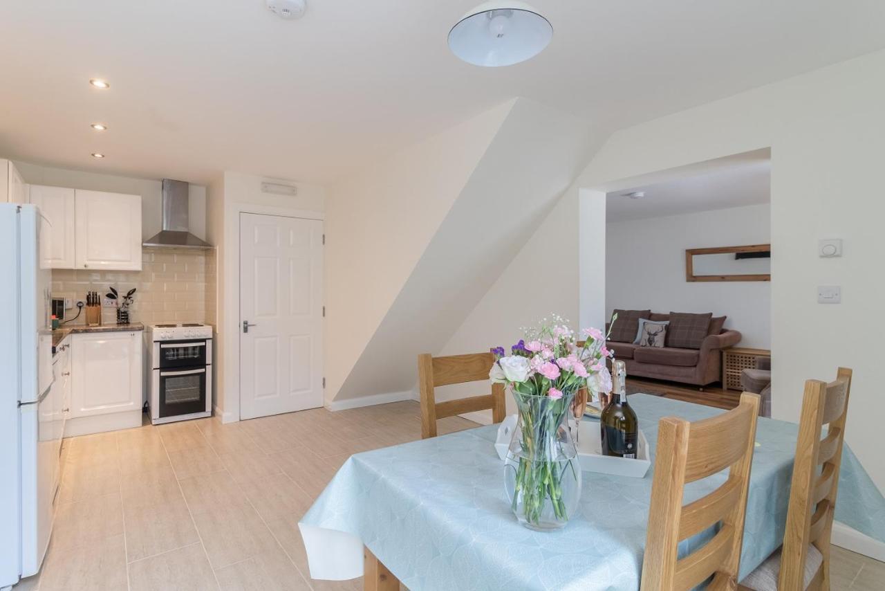 The Grainary Cottages Scarborough Bagian luar foto