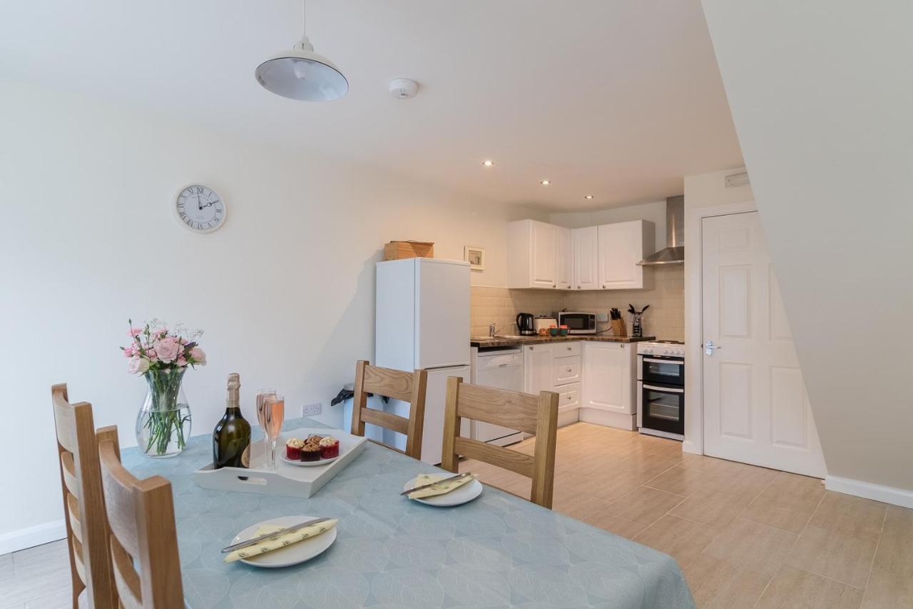The Grainary Cottages Scarborough Bagian luar foto