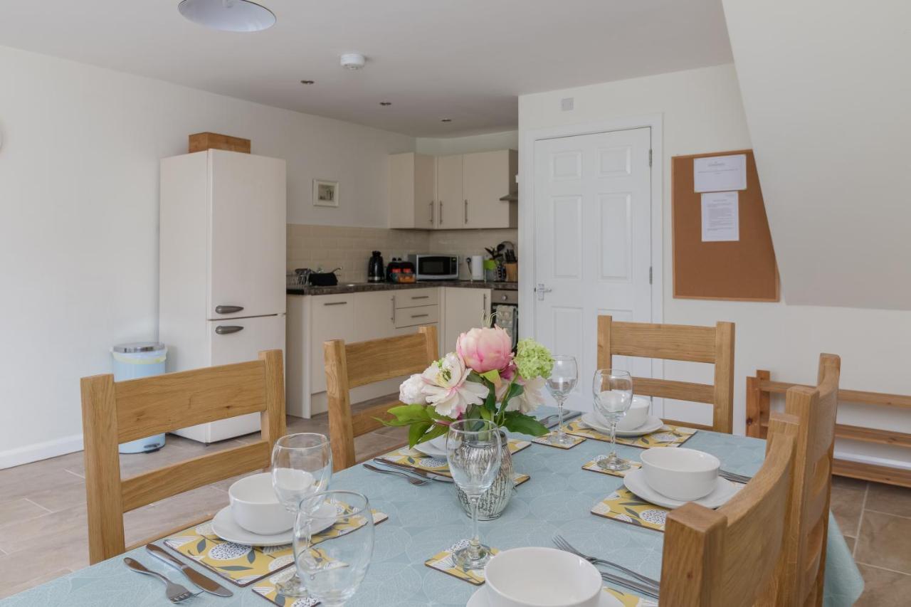 The Grainary Cottages Scarborough Bagian luar foto